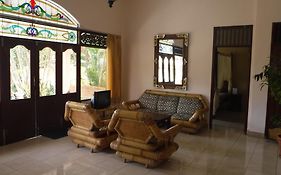 Ombak Putih Bungalows