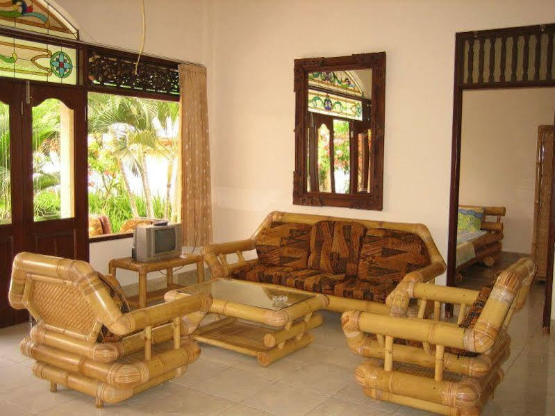 Ombak Putih Bungalows Hotel Nusa Dua  Buitenkant foto