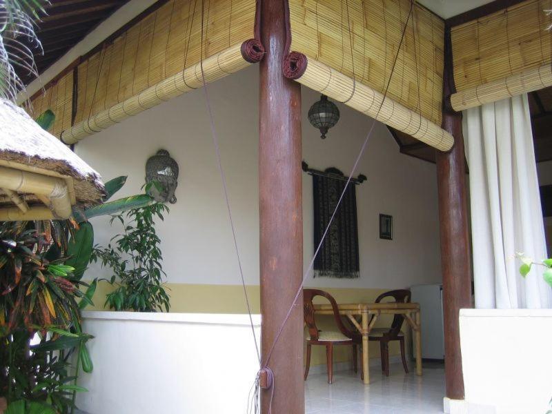 Ombak Putih Bungalows Hotel Nusa Dua  Buitenkant foto