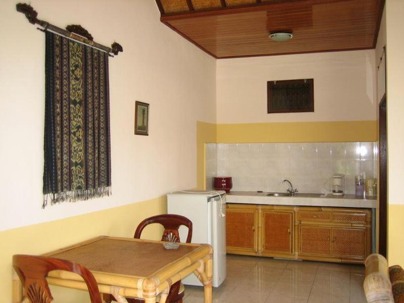 Ombak Putih Bungalows Hotel Nusa Dua  Buitenkant foto